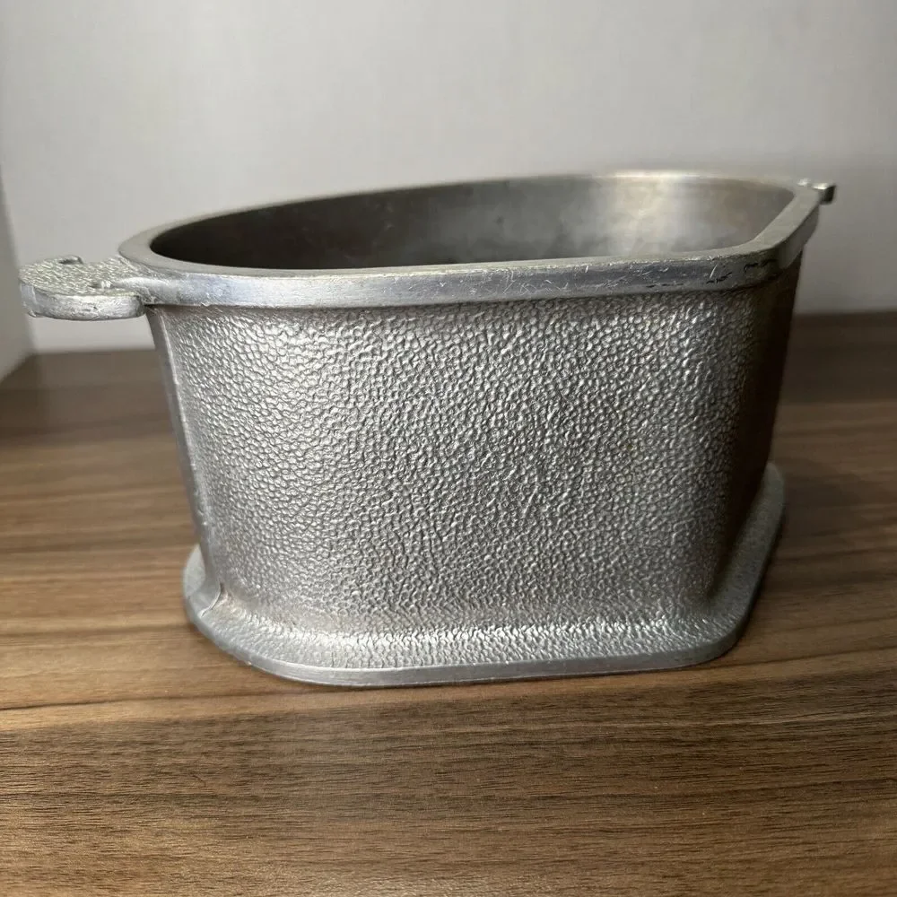 Vintage Guardian Service Ware Heavy Aluminum Roasting Pan Triangle‎ Heart No Lid